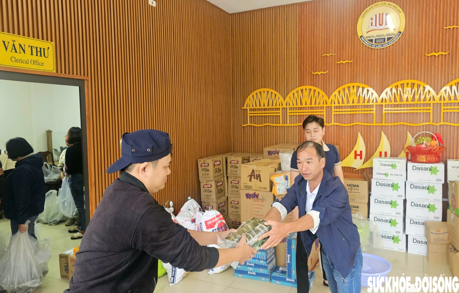 Các trường đại học Huế hướng về vùng lũ, lan tỏa tinh thần tương thân tương ái- Ảnh 11.