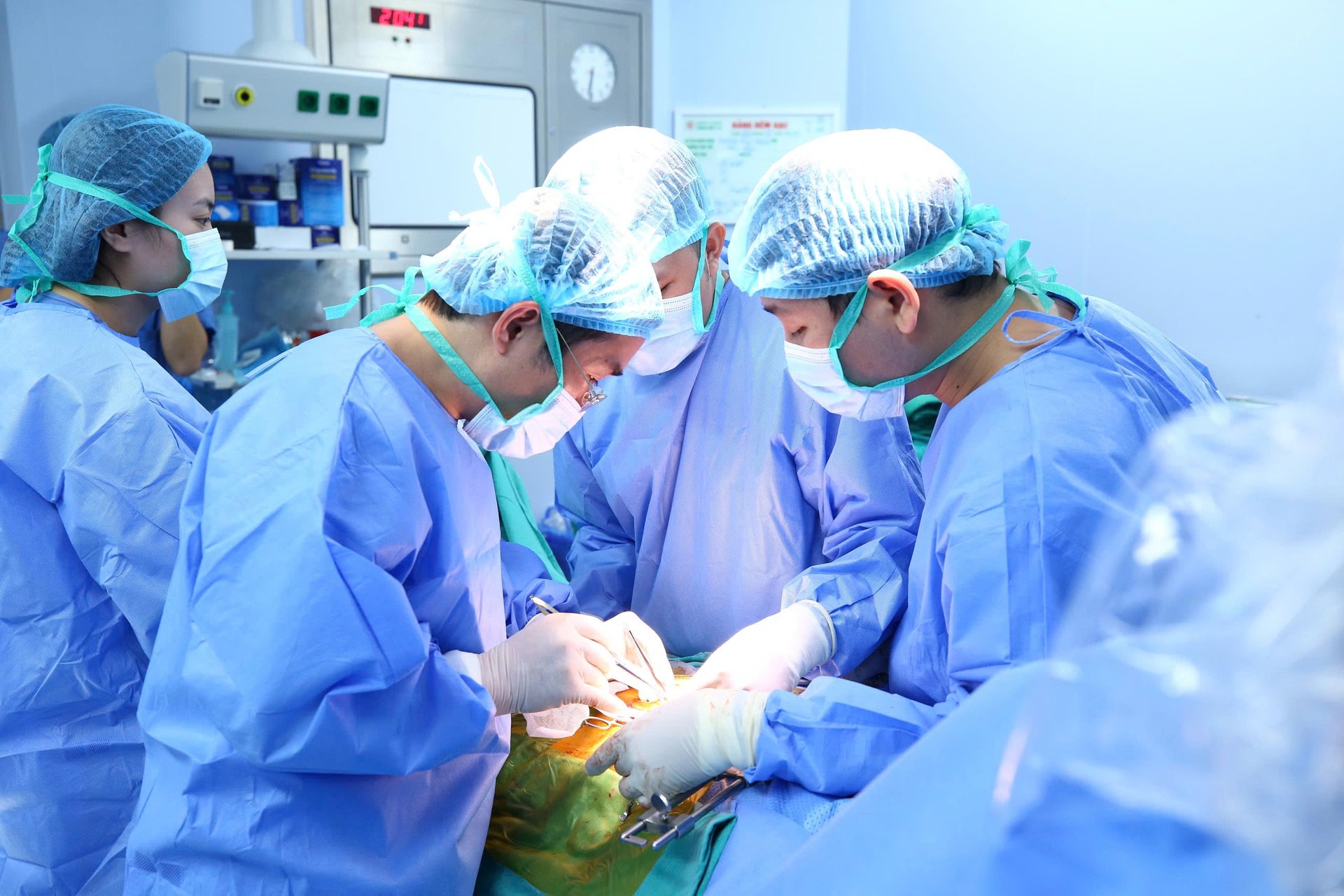 Trong 2 tuần, nhiều người được hồi sinh từ 2 ca lấy ghép đa tạng từ người cho chết não- Ảnh 3.