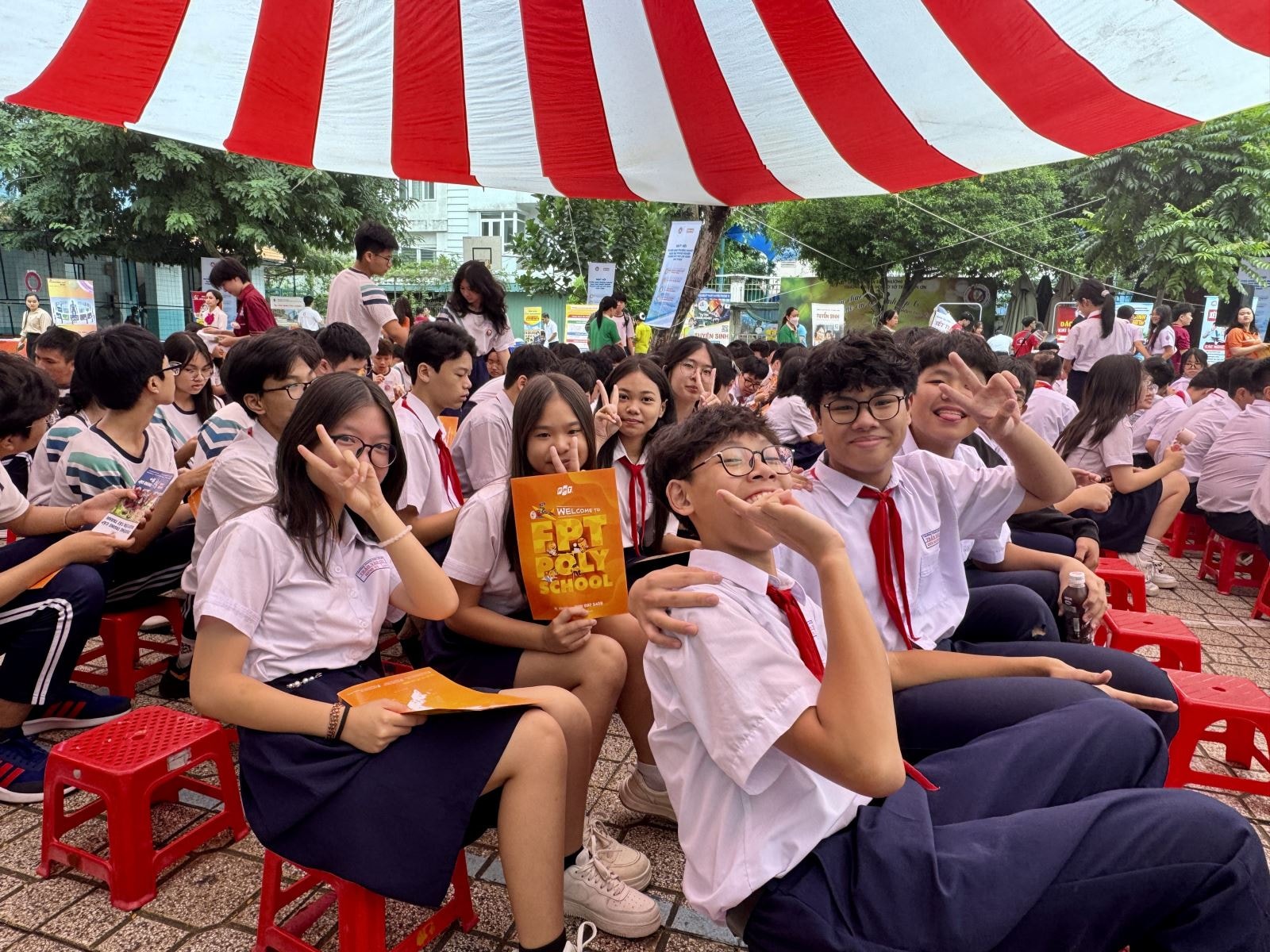 TP Hồ Chí Minh: Các trường bắt đầu hoàn trả tiền BHYT cho học sinh- Ảnh 1. TP Hồ Chí Minh: Các trường bắt đầu hoàn trả tiền BHYT cho học sinh- Ảnh 1.