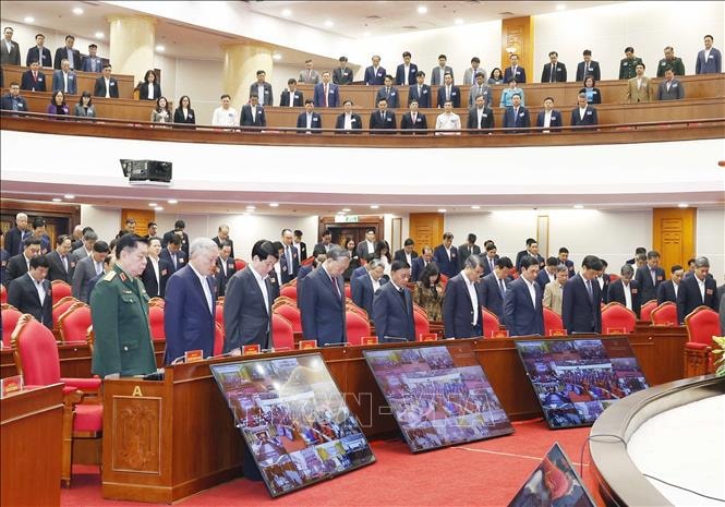 Tổng Bí thư Tô Lâm và các đại biểu ủng hộ đồng bào bão lũ- Ảnh 1.