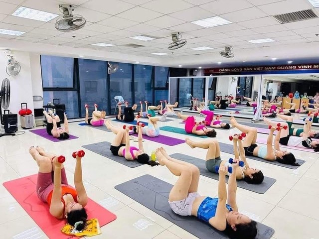 Phòng tập 'tối giản' giúp tăng cơ, giảm mỡ đang 'hút' giới trẻ- Ảnh 1.
