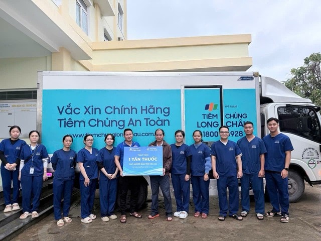 Long Châu hướng về miền Trung, khẩn cấp hỗ trợ thêm 3 tấn thuốc cho người dân- Ảnh 1.