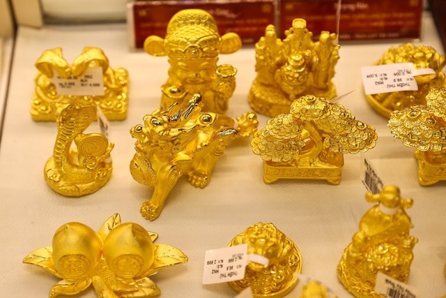 Giá vàng hôm nay ngày 24/11 nằm yên nghe ngóng- Ảnh 1.