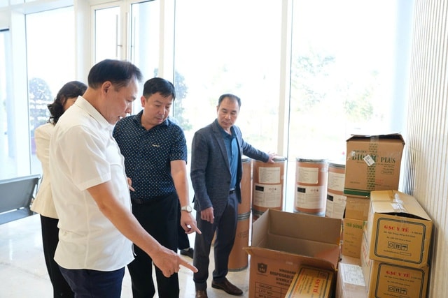 Ngành y tế Hải Phòng hỗ trợ Đắk Lắk khắc phục hậu quả mưa lũ- Ảnh 1.