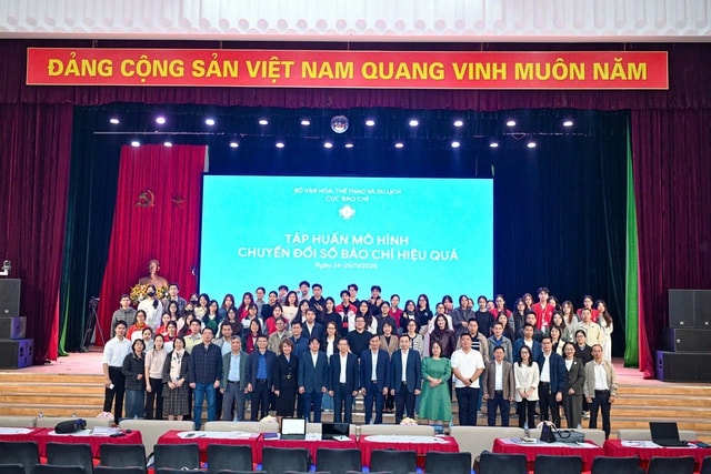 Kiến thức đúng, mô hình chuẩn: Chìa khóa cho chuyển đổi số báo chí Việt Nam- Ảnh 6. Kiến thức đúng, mô hình chuẩn: Chìa khóa cho chuyển đổi số báo chí Việt Nam- Ảnh 6.