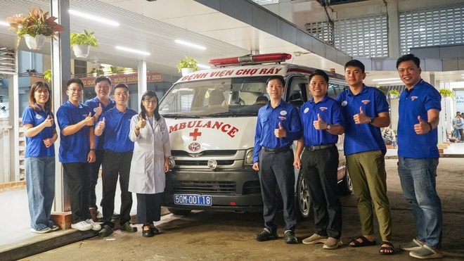 Bệnh viện Chợ Rẫy lên đường vào tâm lũ, hỗ trợ đồng bào miền Trung- Ảnh 4.