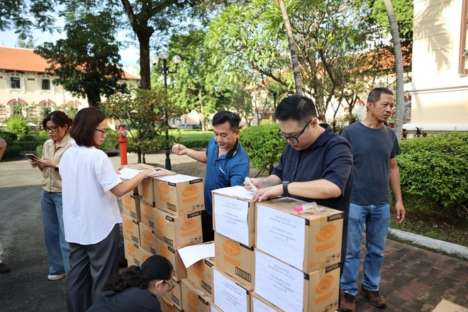 Nhiều đoàn công tác của Bộ Y tế hỗ trợ các tỉnh miền Trung, Tây Nguyên ứng phó, khắc phục mưa lũ- Ảnh 3.