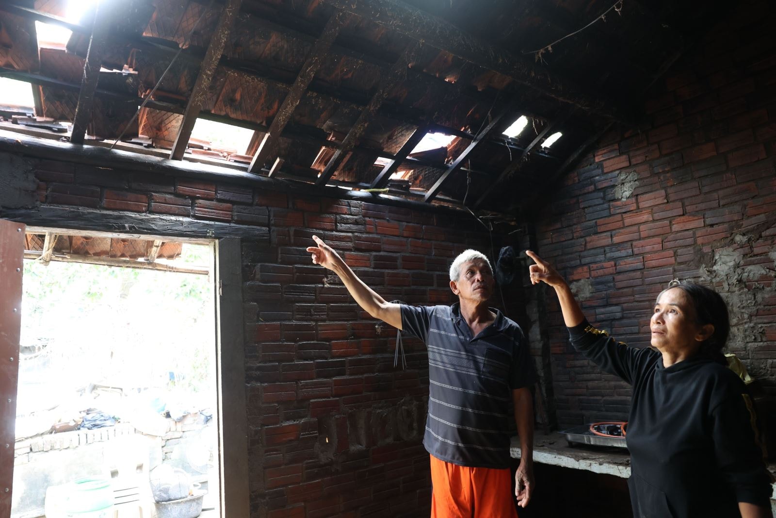 Xây dựng nhà cho người dân bị thiệt hại do mưa lũ xong trước Tết Nguyên đán- Ảnh 1.