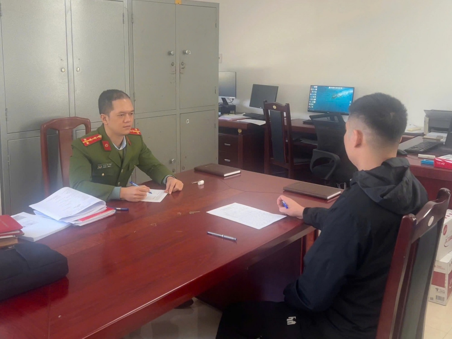 Đăng tải video 'vấn nạn bảo kê chợ Mạo Khê' sai sự thật, chủ tài khoản Tiktok bị xử phạt- Ảnh 1.