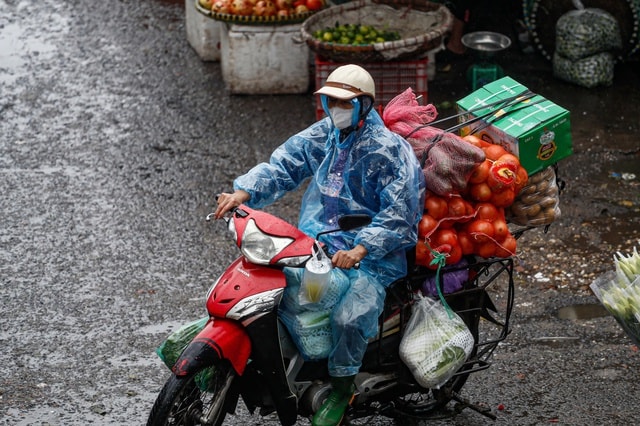 Miền Bắc ngày nắng, đêm rét do không khí lạnh bao phủ- Ảnh 2. Miền Bắc ngày nắng, đêm rét do không khí lạnh bao phủ- Ảnh 2.