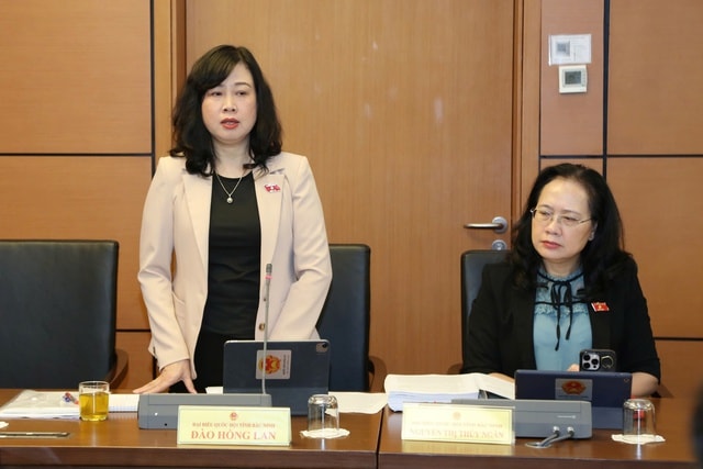 Huy động nguồn lực, nâng năng lực y tế để đối mặt già hóa dân số và biến đổi mô hình bệnh tật- Ảnh 1. Huy động nguồn lực, nâng năng lực y tế để đối mặt già hóa dân số và biến đổi mô hình bệnh tật- Ảnh 1.