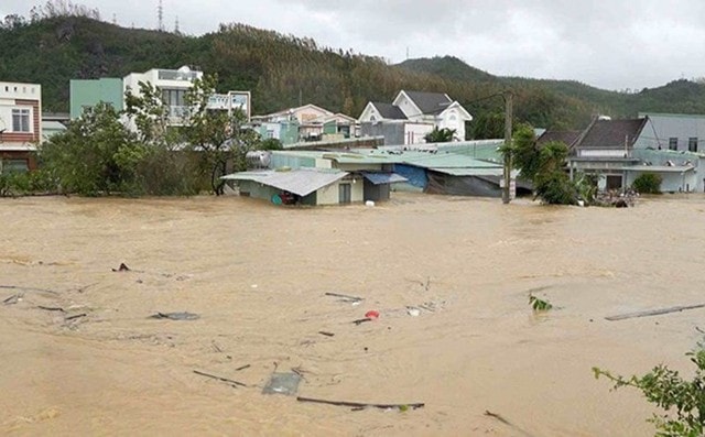 Nghiên cứu giải pháp giảm lũ lụt và thiệt hại cho miền Trung- Ảnh 2. Nghiên cứu giải pháp giảm lũ lụt và thiệt hại cho miền Trung- Ảnh 2.