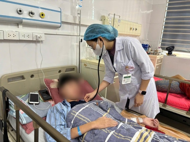 Lợn cắn vào gối, bé trai nhiễm khuẩn huyết, tổn thương xương- Ảnh 2.