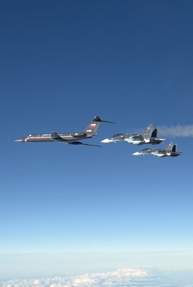 Máy bay 'Ngọc trai đen' Tu-134 độc nhất vô nhị của Nga bị NATO chặn trên biển Baltic- Ảnh 1.