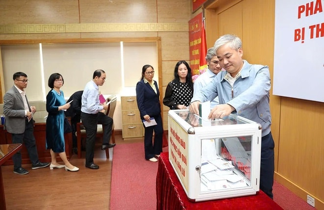 Bộ Y tế phát động ủng hộ đồng bào miền Trung, Tây Nguyên bị thiệt hại do bão, lũ - Ảnh 8.