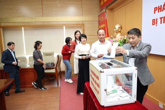 Bộ Y tế phát động ủng hộ đồng bào miền Trung, Tây Nguyên bị thiệt hại do bão, lũ - Ảnh 11.