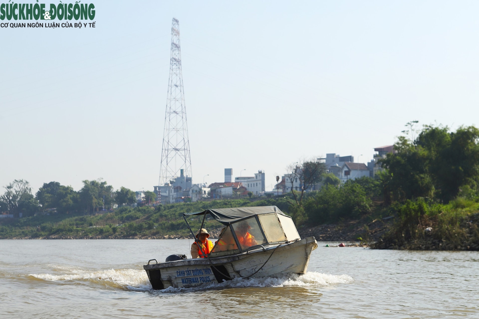 Kiểm tra ATGT cuối năm trên sông: 4 nhóm vi phạm bị 'điểm mặt, gọi tên'- Ảnh 2.