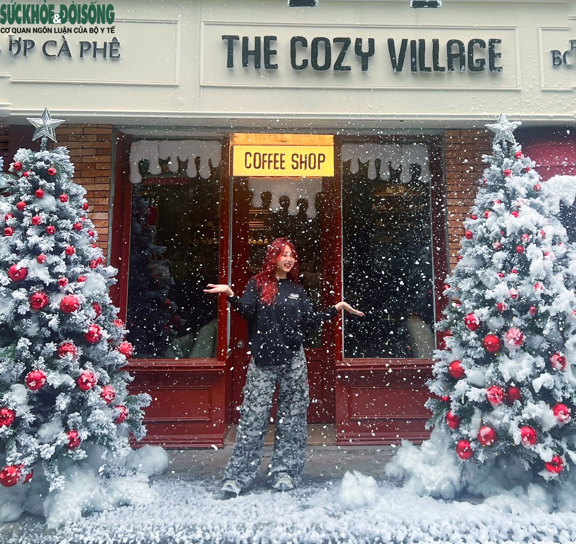 Quán cà phê biến thành 'ngôi làng tuyết' giữa lòng Thủ đô- Ảnh 4.