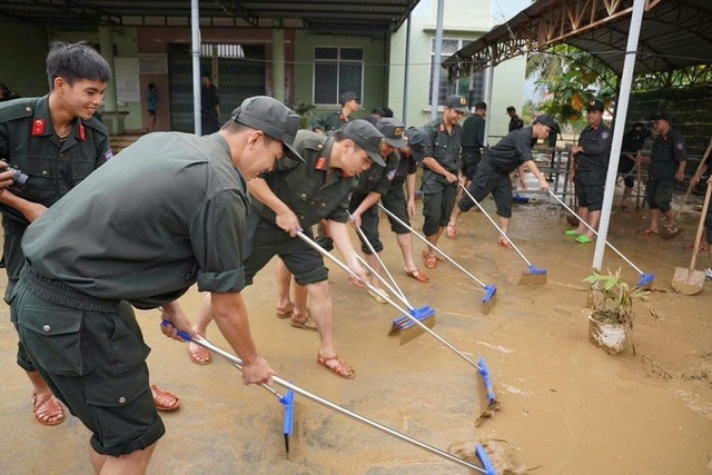 Chính phủ chỉ đạo hành động khẩn cấp, toàn diện để hỗ trợ miền Trung sau thiên tai- Ảnh 1.