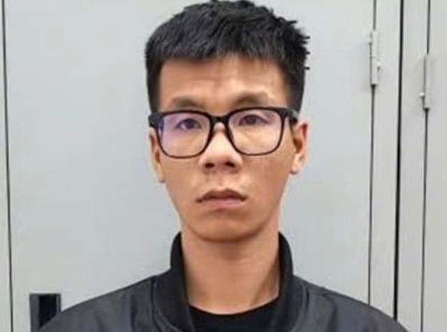 Shipper nhận đơn xong mở túi hàng, thấy iPhone 15 Pro Max rồi mang bán- Ảnh 1. Shipper nhận đơn xong mở túi hàng, thấy iPhone 15 Pro Max rồi mang bán- Ảnh 1.