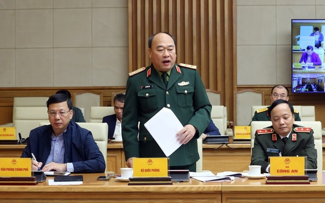 Phó Thủ tướng chỉ đạo rà soát vận hành hồ thủy điện, ngăn nguy cơ lũ quét khi bão số 15 áp sát- Ảnh 3. Phó Thủ tướng chỉ đạo rà soát vận hành hồ thủy điện, ngăn nguy cơ lũ quét khi bão số 15 áp sát- Ảnh 3.