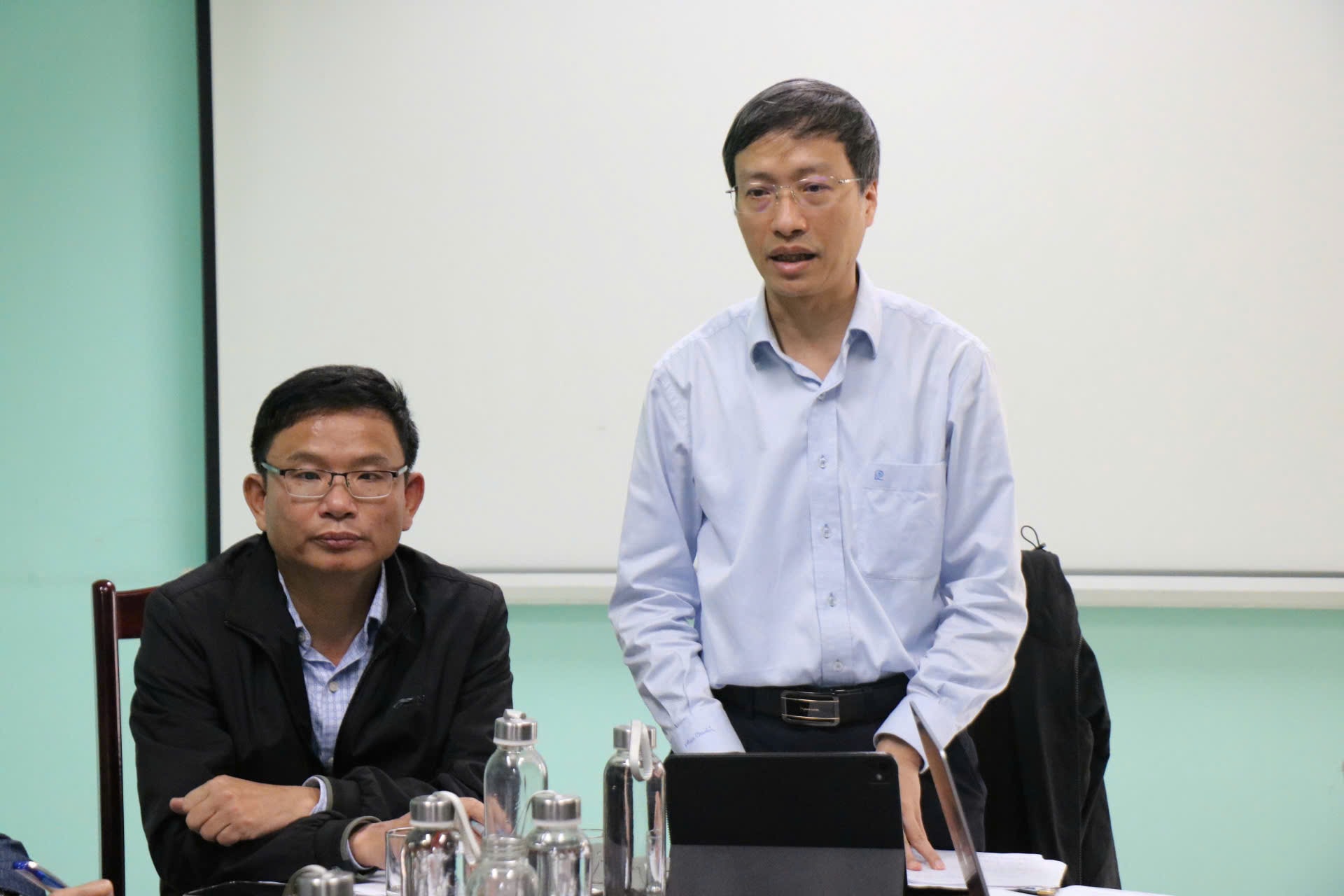 Viện Vệ sinh dịch tễ Trung ương kiểm tra, giám sát phòng chống dịch bệnh sau lũ lụt tại Huế- Ảnh 5.