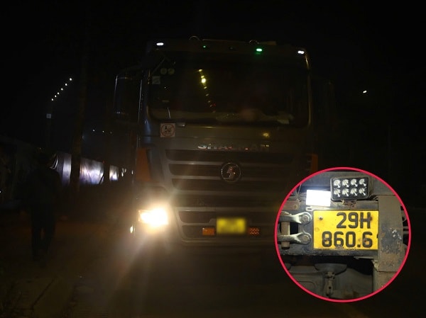 CSGT Hà Nội tuần tra xuyên đêm, phát hiện nhiều chiêu 'lách luật' của tài xế xe tải- Ảnh 5. CSGT Hà Nội tuần tra xuyên đêm, phát hiện nhiều chiêu 'lách luật' của tài xế xe tải- Ảnh 5.