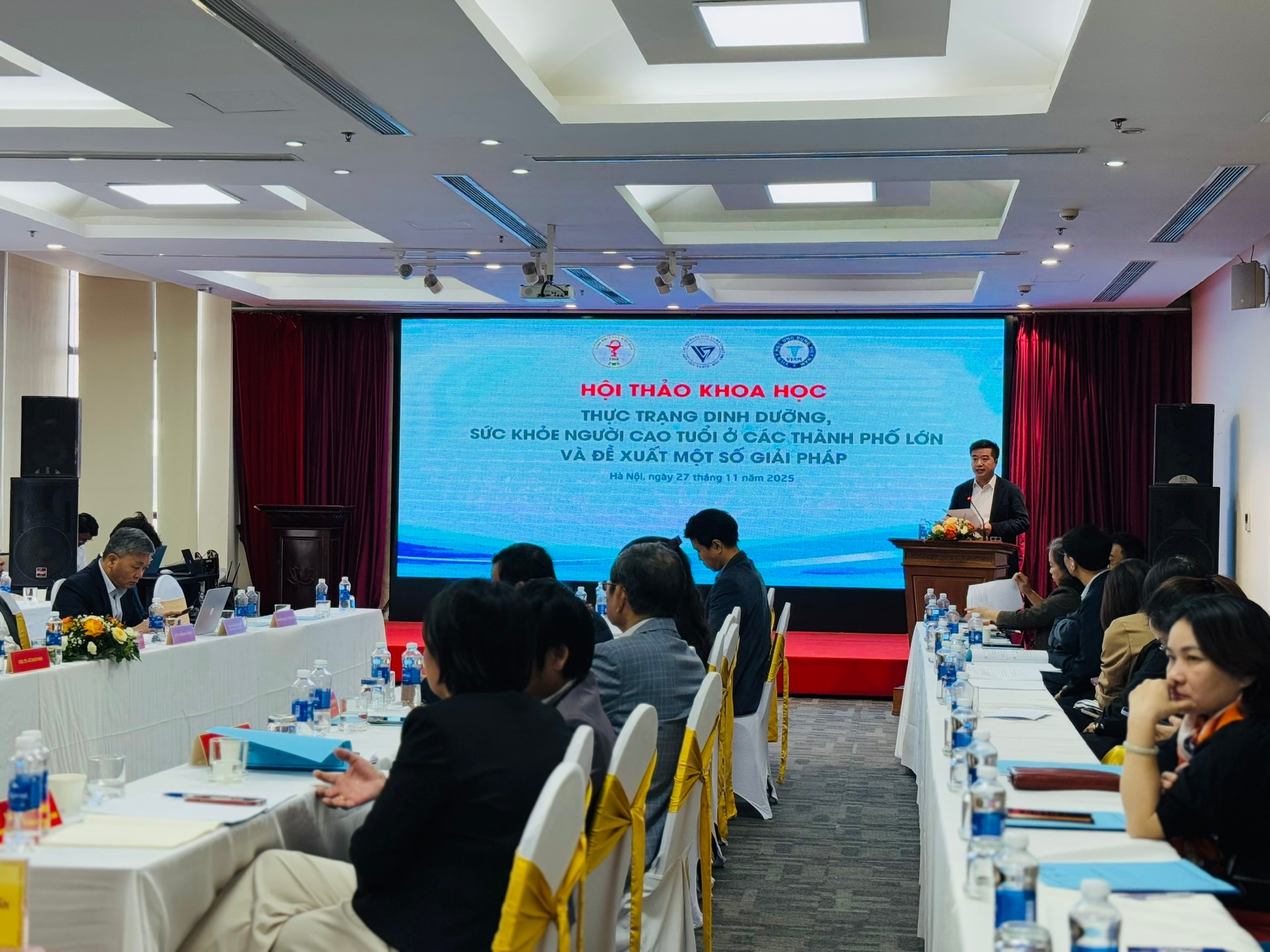 Người cao tuổi ở Hà Nội, TP. Hồ Chí Minh đối mặt với thừa cân béo phì và các bệnh mạn tính- Ảnh 2.