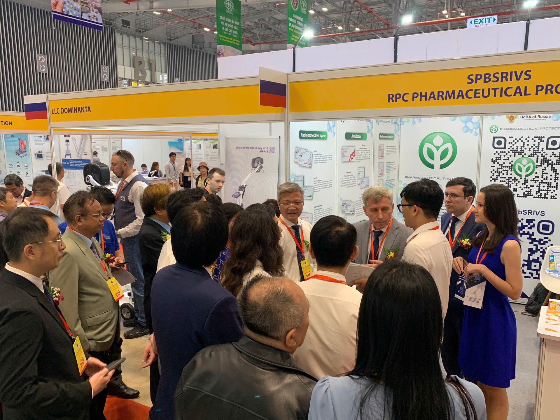 Triển lãm quảng bá, thúc đẩy hợp tác chuyển đổi số, khoa học công nghệ trong ngành Y tế thu hút hàng nghìn khách tham quan- Ảnh 2. Triển lãm quảng bá, thúc đẩy hợp tác chuyển đổi số, khoa học công nghệ trong ngành Y tế thu hút hàng nghìn khách tham quan- Ảnh 2.