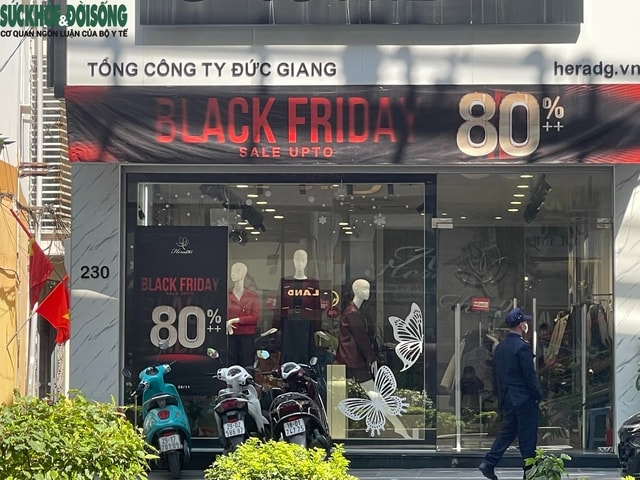 Thị trường thời trang Hà Nội ảm đạm sát ngày Black Friday 2025- Ảnh 1.