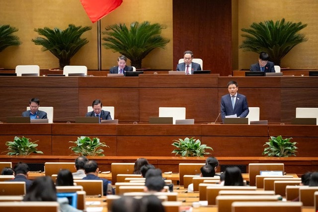 Bộ trưởng Bộ Tài chính nêu lý do giữ các nhà máy sản xuất thuốc lá điện tử cho xuất khẩu- Ảnh 1.