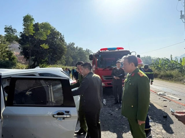 Tạm giữ lái xe trong vụ tai nạn khiến 4 người thiệt mạng tại Lạng Sơn- Ảnh 1. Tạm giữ lái xe trong vụ tai nạn khiến 4 người thiệt mạng tại Lạng Sơn- Ảnh 1.
