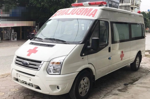 Sở Y tế Lâm Đồng yêu cầu xử lý nghiêm xe cứu thương không phép- Ảnh 1.