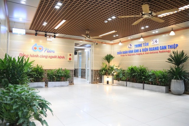 Quản lý môi trường y tế tại Bệnh viện Đa khoa tỉnh Phú Thọ: Xây dựng không gian khám chữa bệnh xanh - sạch - an toàn- Ảnh 2.