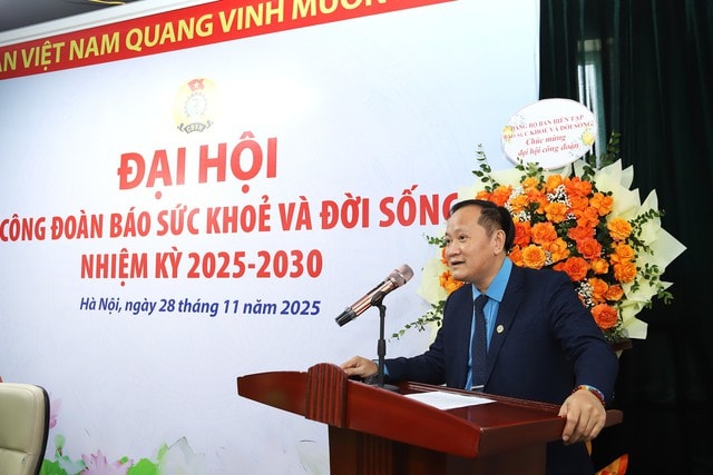 Báo Sức khỏe và Đời sống ủng hộ đồng bào vùng lũ miền Trung - Tây Nguyên- Ảnh 10.