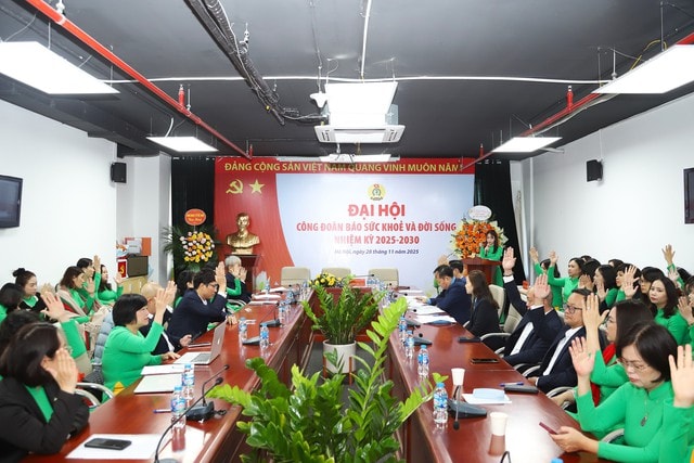 Báo Sức khỏe và Đời sống ủng hộ đồng bào vùng lũ miền Trung - Tây Nguyên- Ảnh 8.