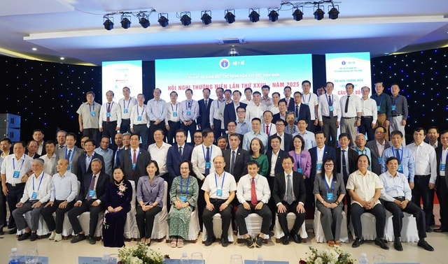 Ngành Y tế Việt Nam trước cơ hội 'cất cánh': Kỳ vọng vào chuyển đổi số- Ảnh 4. Ngành Y tế Việt Nam trước cơ hội 'cất cánh': Kỳ vọng vào chuyển đổi số- Ảnh 4.