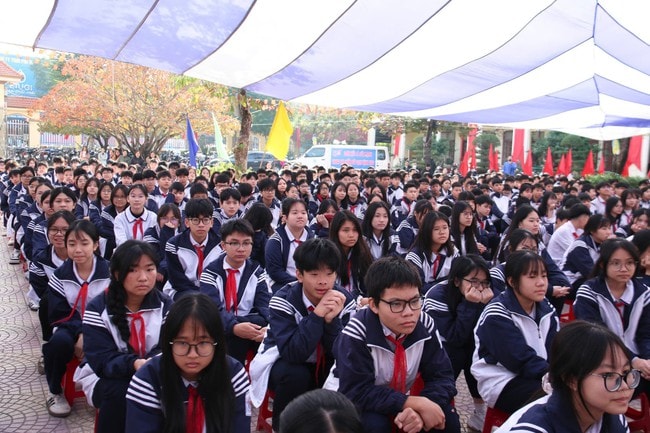 Tháng hành động quốc gia phòng, chống HIV/AIDS năm 2025: Hải Phòng mở rộng các mô hình dự phòng và chăm sóc hiệu quả- Ảnh 3. Tháng hành động quốc gia phòng, chống HIV/AIDS năm 2025: Hải Phòng mở rộng các mô hình dự phòng và chăm sóc hiệu quả- Ảnh 3.