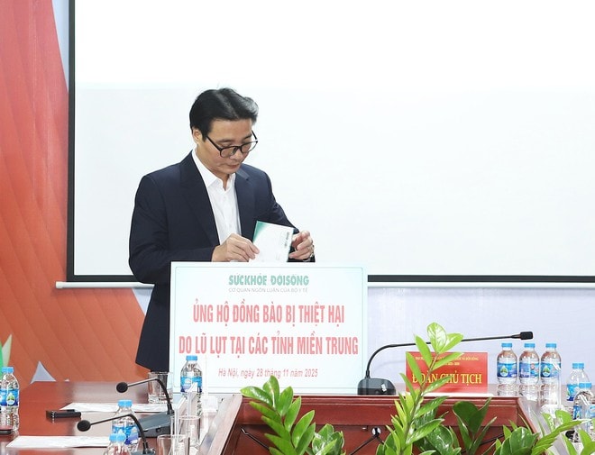 Báo Sức khỏe và Đời sống ủng hộ đồng bào vùng lũ miền Trung - Tây Nguyên- Ảnh 4.
