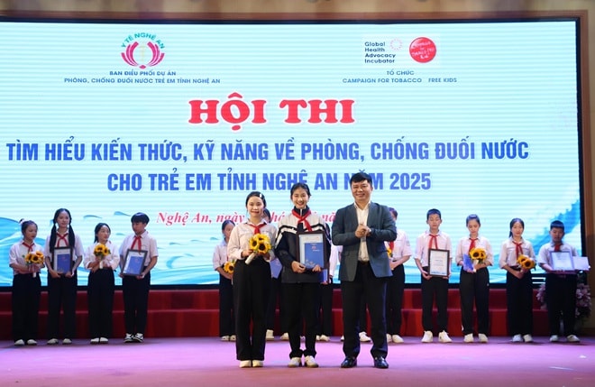 Nghệ An siết chặt phòng, chống đuối nước trẻ em: Quyết tâm không để thêm một sinh mạng bị cuốn đi- Ảnh 7.