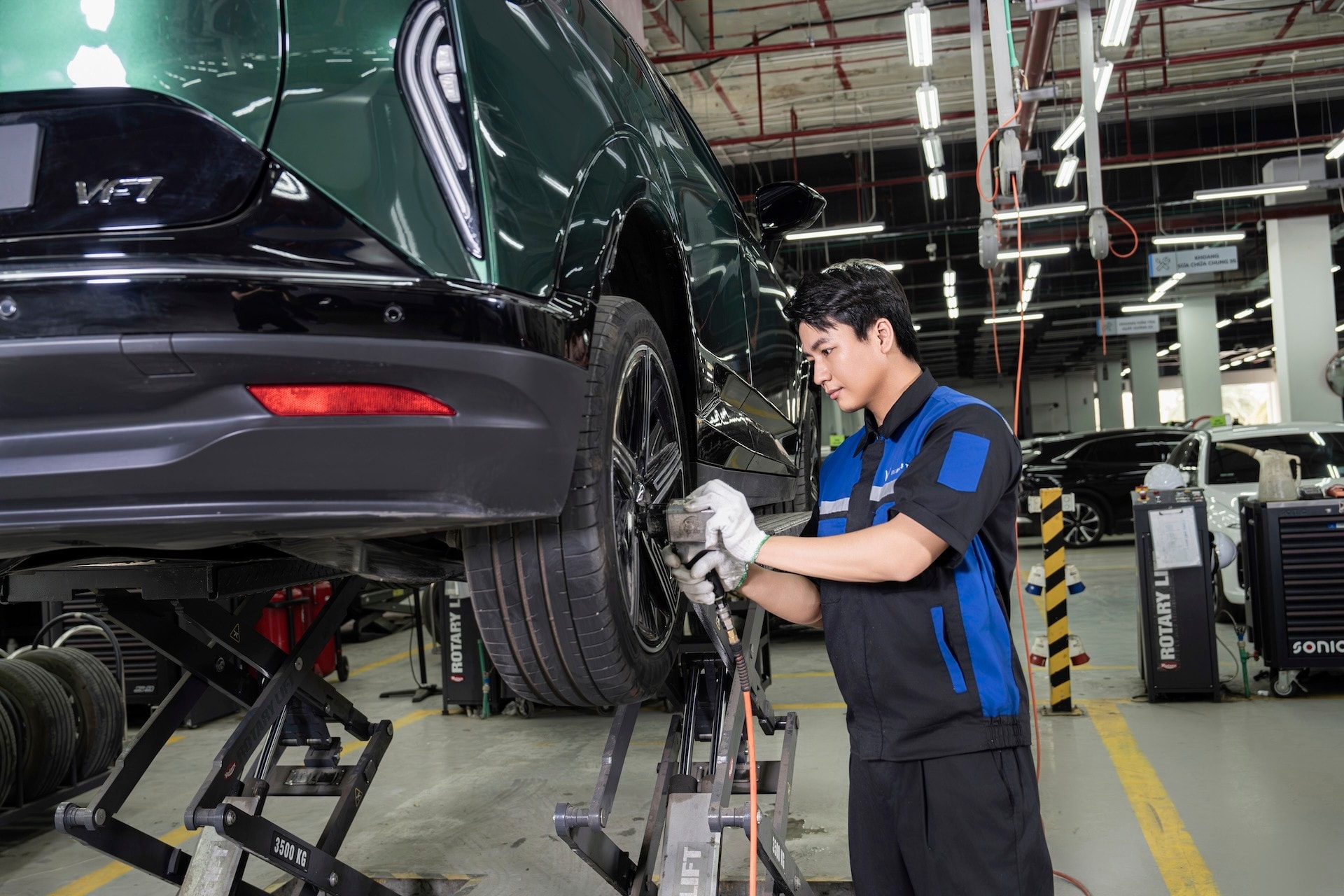 Xưởng dịch vụ VinFast Lộc Linh có thể bảo dưỡng khoảng 80-100 xe/ngày.