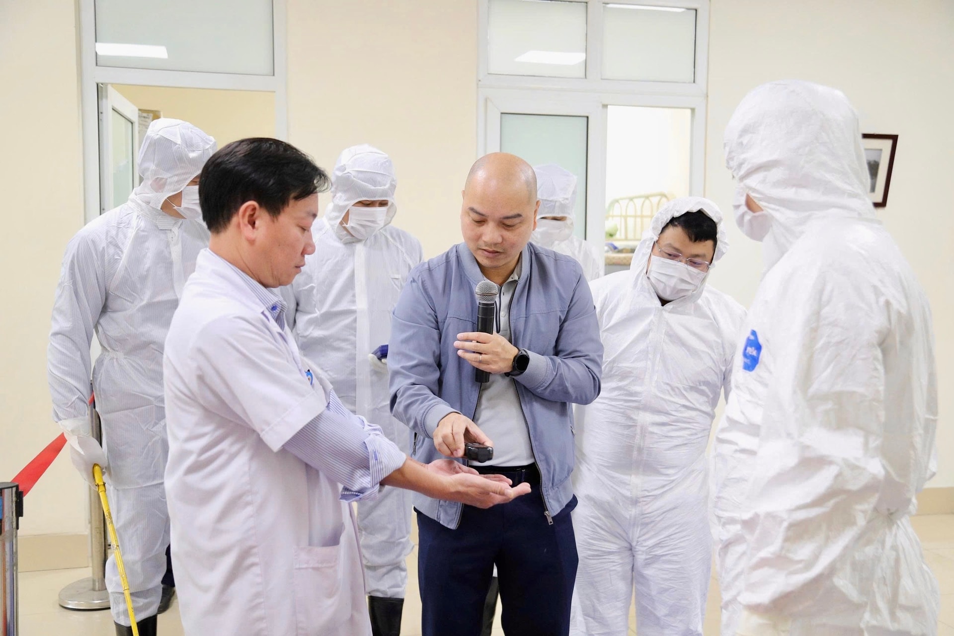 Diễn tập ứng phó xử lý sự cố để thúc đẩy đảm bảo an toàn bức xạ hạt nhân trong y tế- Ảnh 2. Diễn tập ứng phó xử lý sự cố để thúc đẩy đảm bảo an toàn bức xạ hạt nhân trong y tế- Ảnh 2.