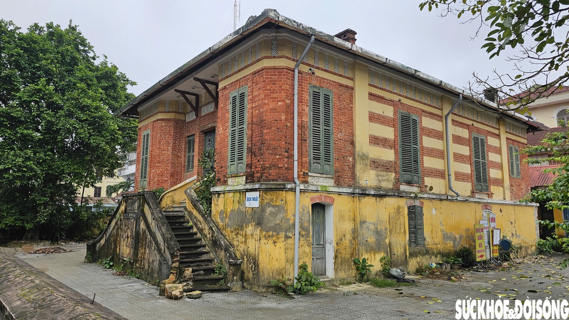 Cận cảnh biệt thự Pháp trăm năm tuổi ở Huế- Ảnh 2.