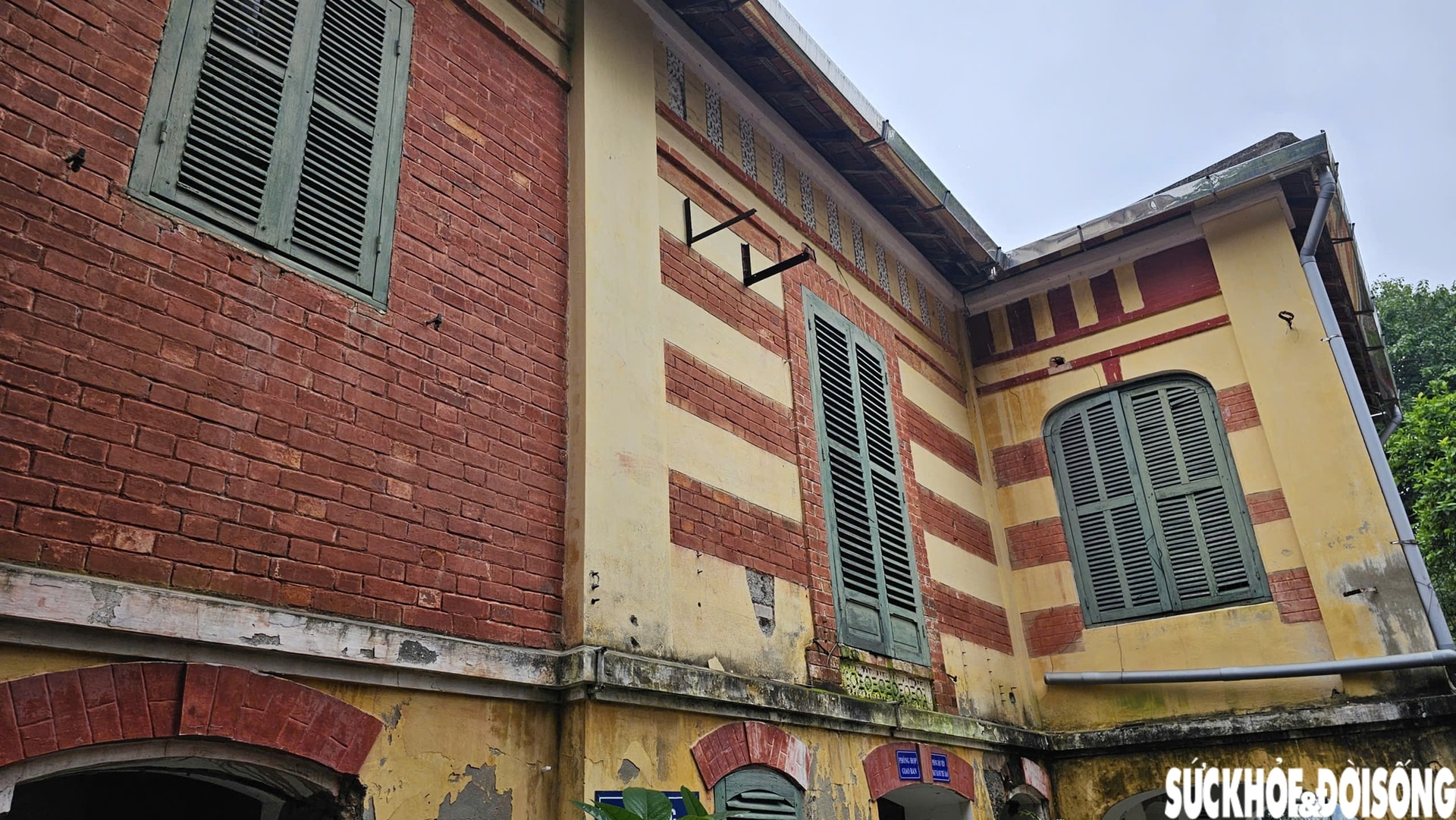 Cận cảnh biệt thự Pháp trăm năm tuổi ở Huế- Ảnh 3.