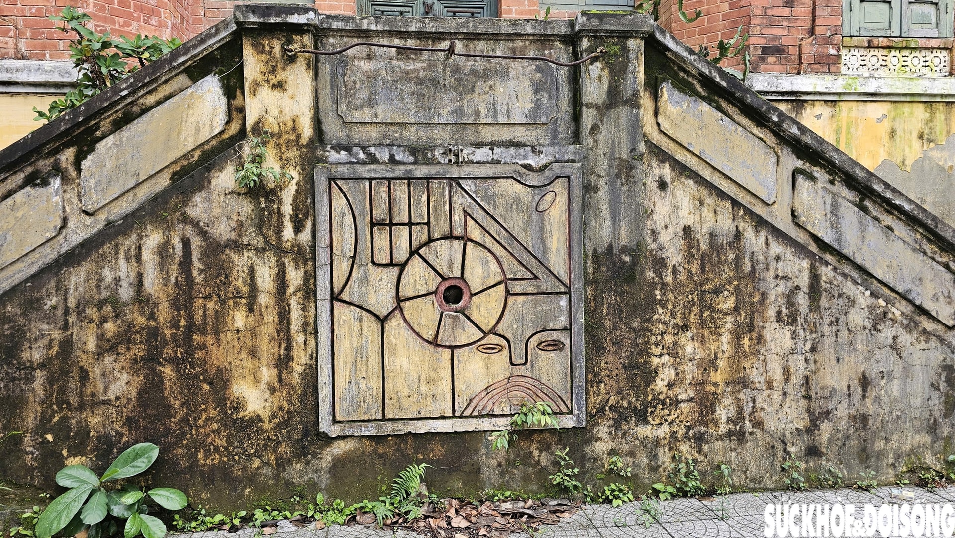 Cận cảnh biệt thự Pháp trăm năm tuổi ở Huế- Ảnh 6.