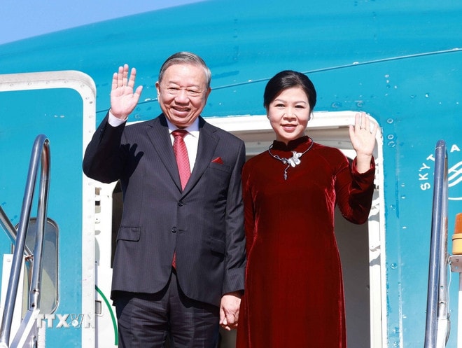 Tổng Bí thư Tô Lâm và Phu nhân đến Vientiane, bắt đầu thăm cấp Nhà nước tới Lào- Ảnh 2.