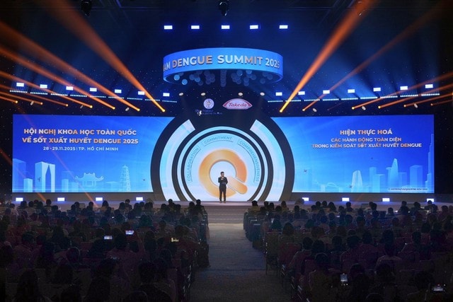 Hiện thực hóa các hành động toàn diện trong kiểm soát Sốt xuất huyết- Ảnh 1. Hiện thực hóa các hành động toàn diện trong kiểm soát Sốt xuất huyết- Ảnh 1.