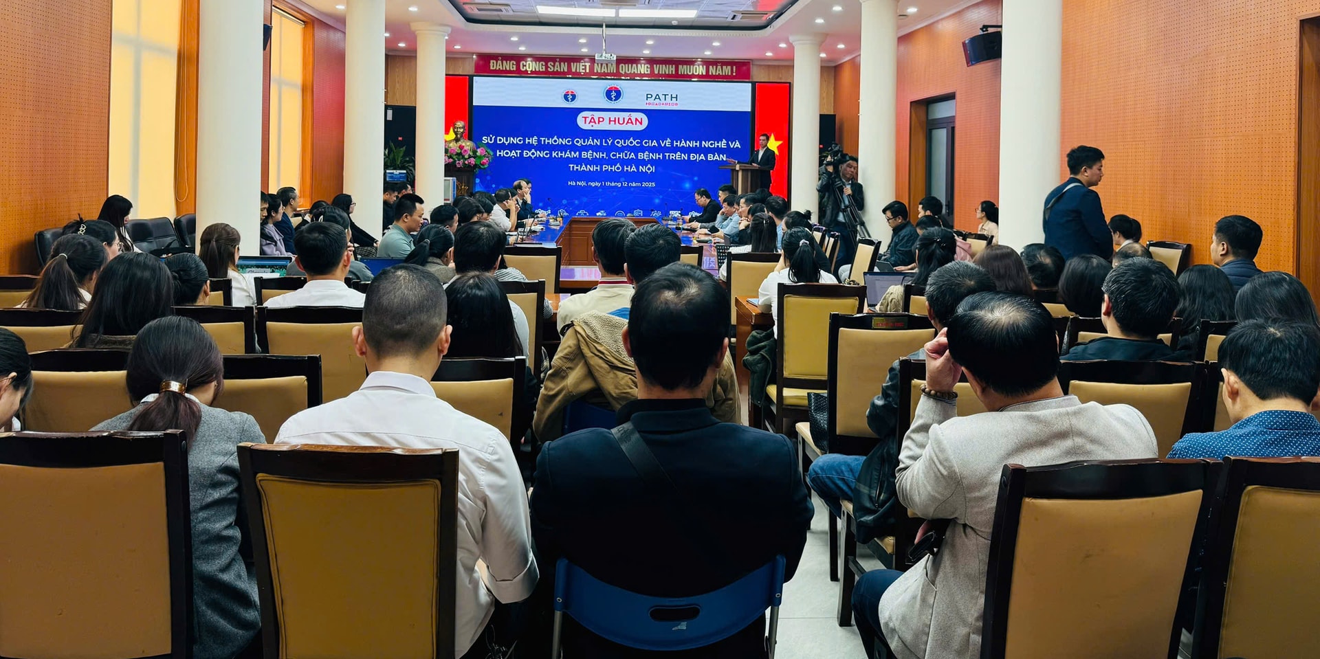 Hà Nội triển khai Hệ thống quản lý quốc gia về hành nghề và hoạt động khám, chữa bệnh- Ảnh 3. Hà Nội triển khai Hệ thống quản lý quốc gia về hành nghề và hoạt động khám, chữa bệnh- Ảnh 3.