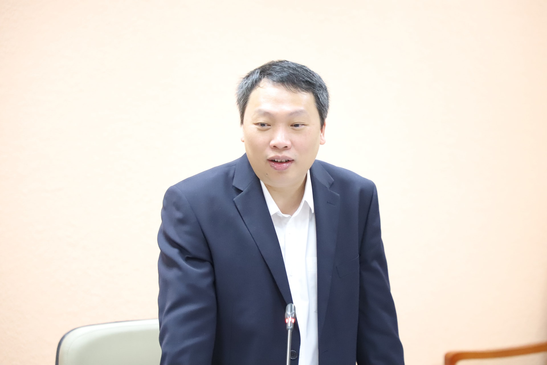 Quyết liệt nhằm 'làm sạch' và chuẩn hóa dữ liệu đầu vào để thúc đẩy đơn giản hóa thủ tục hành chính, chuyển đổi số y tế- Ảnh 3. Quyết liệt nhằm 'làm sạch' và chuẩn hóa dữ liệu đầu vào để thúc đẩy đơn giản hóa thủ tục hành chính, chuyển đổi số y tế- Ảnh 3.