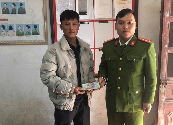 Lao động nghèo để quên 30 triệu đồng trong quán cơm và cái kết ấm lòng ở Tả Xùa- Ảnh 1.